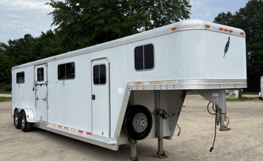 2002 FEATHERLITE 4 HORSE HEAD TO HEAD $22,500