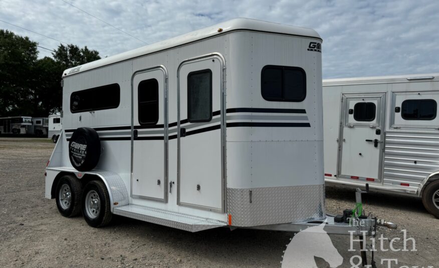 LIKE NEW 2022 GORE 2 HORSE WITH DRESSING ROOM!! $19,950