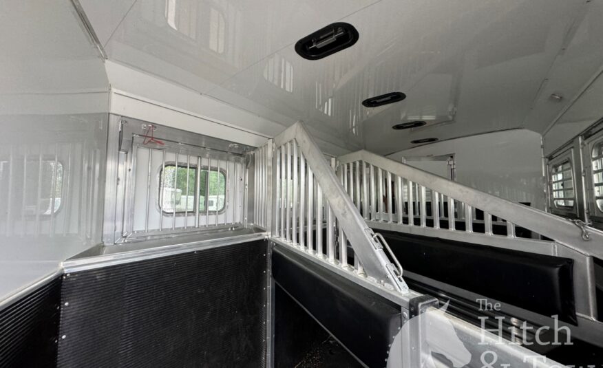 2024 ELITE 4 HORSE W/ 12’8″ OUTBACK LIVING QUARTERS, TONS OF UPGRADES, & TONS OF STORAGE!! $131,900