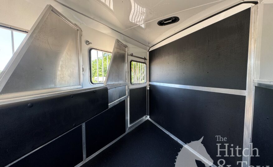 2019 SHADOW PRO SERIES 3 HORSE SLANT BUMPER PULL TRAILER! $16,900