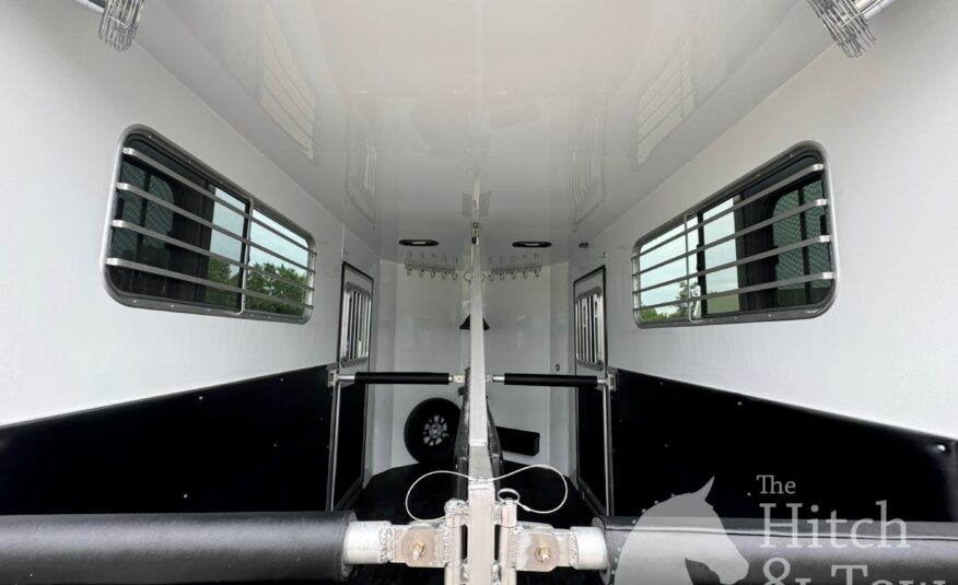 2026 KIEFERBILT KRUISER 2 HORSE BUMPER PULL NO DRESSING ROOM $18,950