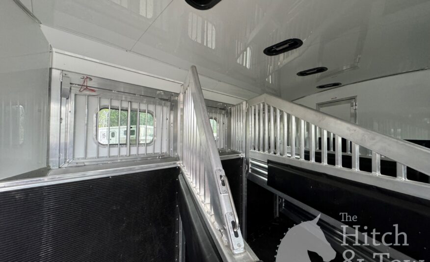 2024 ELITE 4 HORSE W/ 12’8″ OUTBACK LIVING QUARTERS, TONS OF UPGRADES, & TONS OF STORAGE!! $131,900