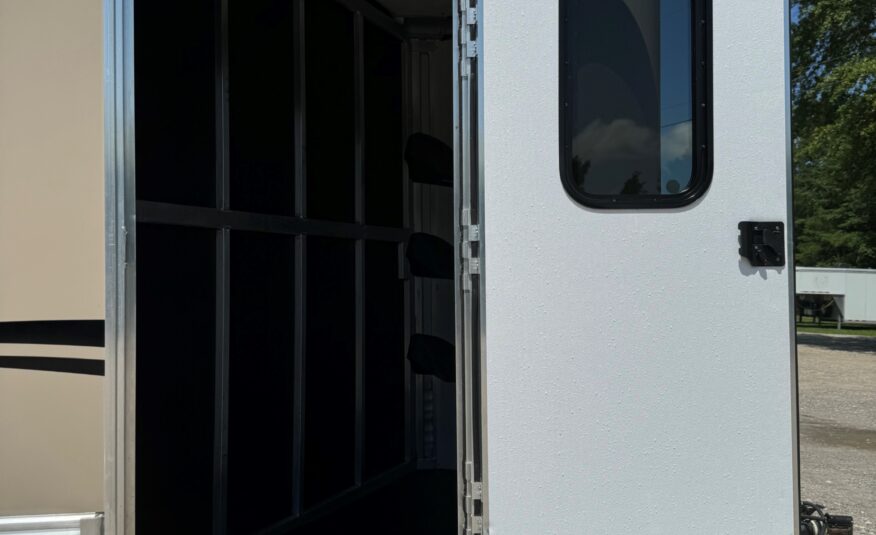 2019 SHADOW PRO SERIES 3 HORSE SLANT BUMPER PULL TRAILER! $16,900