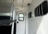 LIKE NEW 2022 GORE 2 HORSE WITH DRESSING ROOM!! $19,950