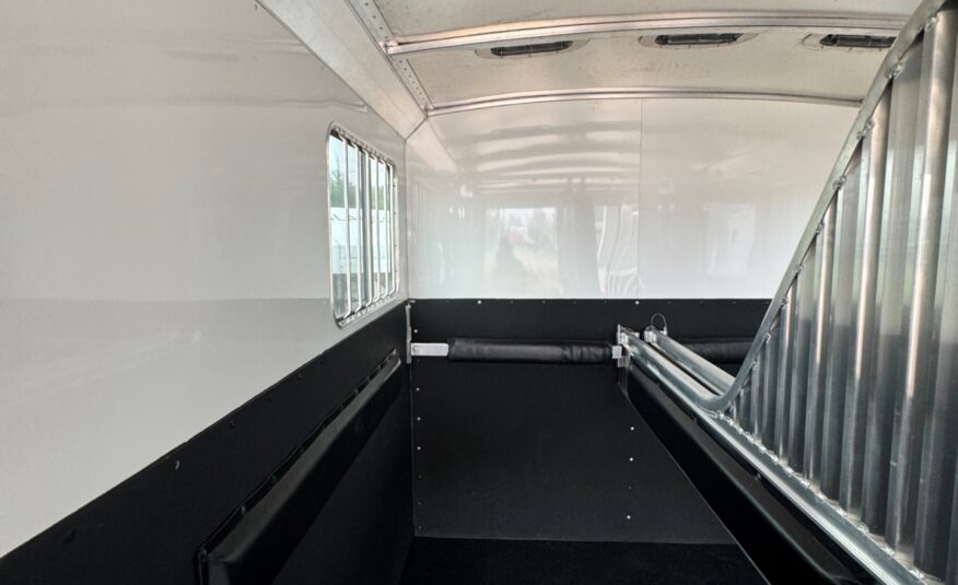 2021 4 STAR DELUXE REVERSE LOAD 3+1 W/ 5′ DRESSING ROOM & UPGRADES! $47,999