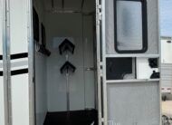 LIKE NEW 2022 GORE 2 HORSE WITH DRESSING ROOM!! $19,950