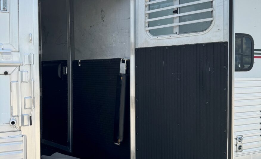 2003 C&C 3 HORSE GOOSENECK WITH 12′ LIVING QUARTERS $32,500
