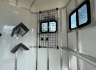 LIKE NEW 2022 GORE 2 HORSE WITH DRESSING ROOM!! $19,950