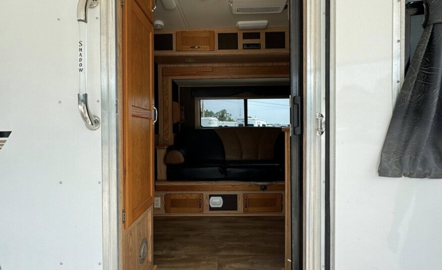 2008 SHADOW 3 HORSE SLANT LOAD LIVING QUARTERS TRAILER W/ UPGRADES! $23,500