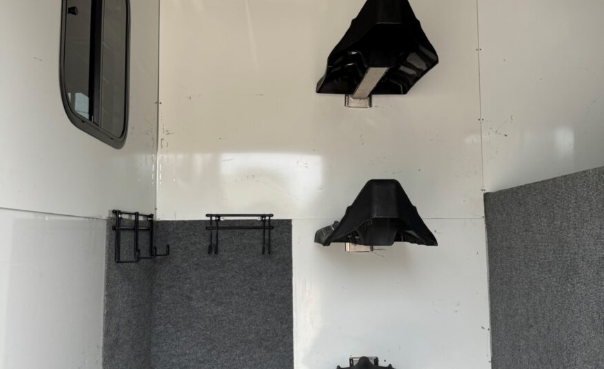 2016 KINGSTON 2+1 CLASSIC GOOSENECK TRAILER W/ 10′ BOX! $27,900