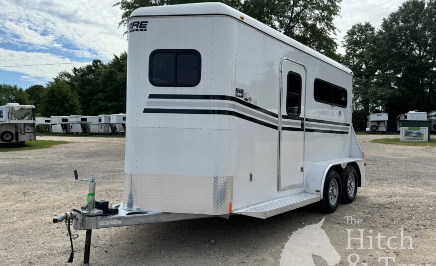 LIKE NEW 2022 GORE 2 HORSE WITH DRESSING ROOM!! $19,950