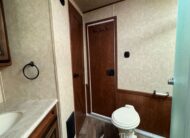 2018 BISON PREMIERE 3 HORSE W/ 19′ LIVING QUARTERS, SLIDE OUT & MORE!! $58,500