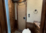 2024 ELITE 4 HORSE W/ 12’8″ OUTBACK LIVING QUARTERS, TONS OF UPGRADES, & TONS OF STORAGE!! $131,900
