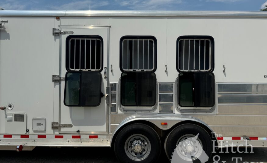 2005 KIEFERBUILT 3 HORSE w/ 12′ LIVING QUARTERS $32,900