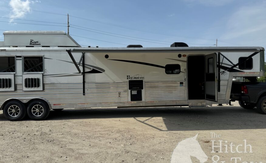 2018 BISON PREMIERE 3 HORSE W/ 19′ LIVING QUARTERS, SLIDE OUT & MORE!! $58,500