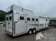 2024 ELITE 4 HORSE W/ 12’8″ OUTBACK LIVING QUARTERS, TONS OF UPGRADES, & TONS OF STORAGE!! $131,900