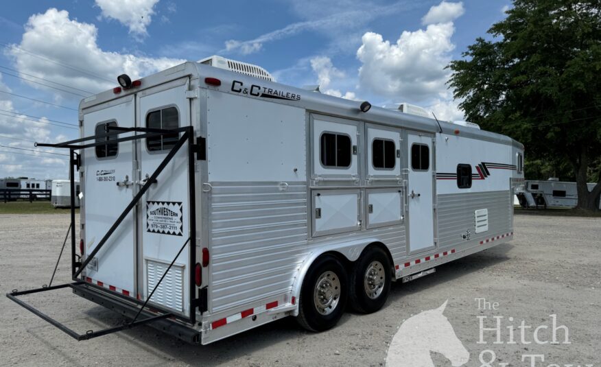 2003 C&C 3 HORSE GOOSENECK WITH 12′ LIVING QUARTERS $32,500