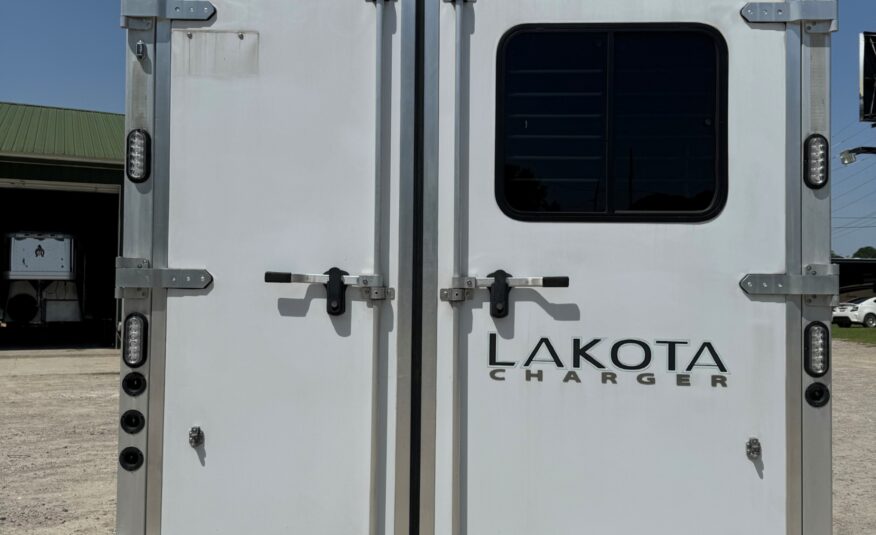 2021 LAKOTA CHARGER EDITION 3 HORSE GOOSENECK WITH 11′ LQ& SLIDE OUT! $69,900