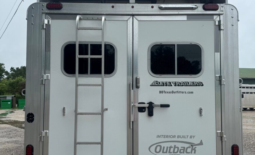 2024 ELITE 4 HORSE W/ 12’8″ OUTBACK LIVING QUARTERS, TONS OF UPGRADES, & TONS OF STORAGE!! $131,900