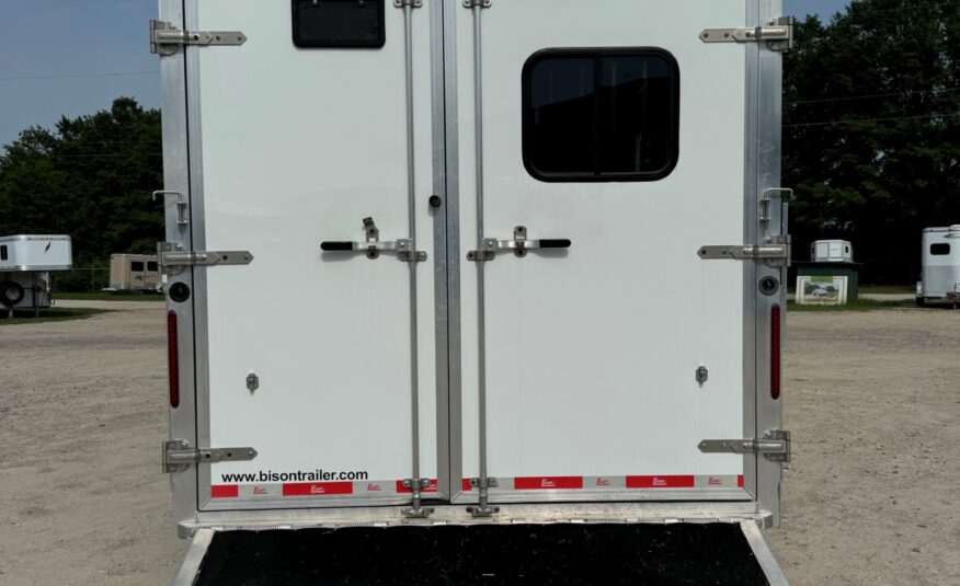 2018 BISON PREMIERE 3 HORSE W/ 19′ LIVING QUARTERS, SLIDE OUT & MORE!! $58,500