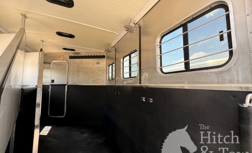2005 KIEFERBUILT 3 HORSE w/ 12′ LIVING QUARTERS $32,900