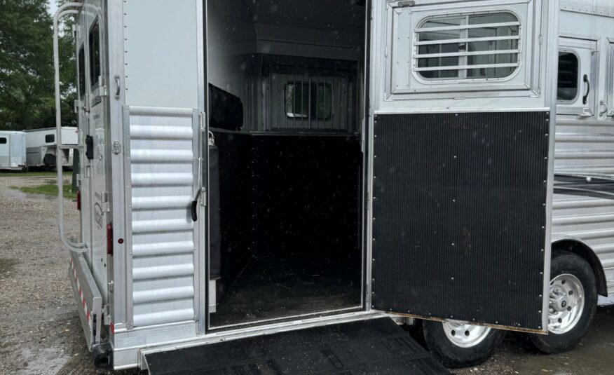 2024 ELITE 4 HORSE W/ 12’8″ OUTBACK LIVING QUARTERS, TONS OF UPGRADES, & TONS OF STORAGE!! $131,900