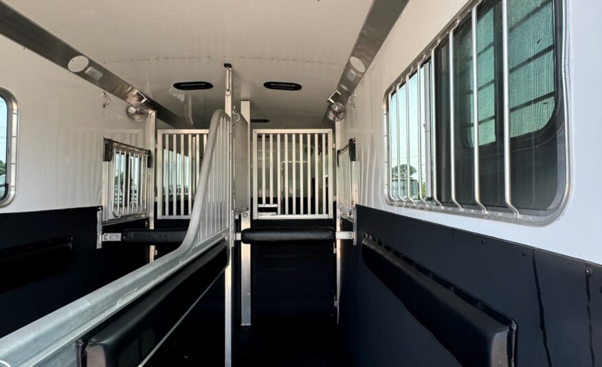2022 4 STAR 2+1 W/ WERM, 10′ BOX STALL, 5′ DRESSING ROOM & MORE!! $67,500