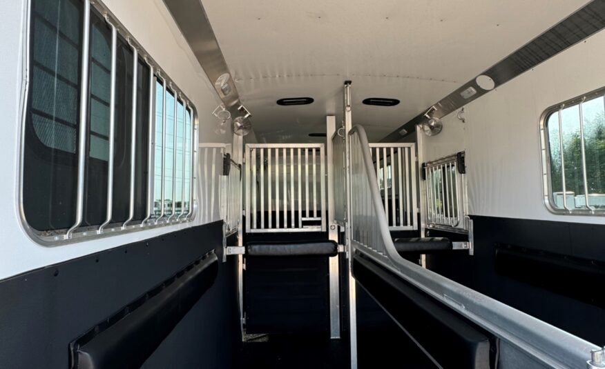 2022 4 STAR 2+1 W/ WERM, 10′ BOX STALL, 5′ DRESSING ROOM & MORE!! $67,500