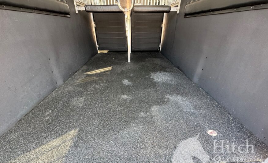 2022 4 STAR 2+1 W/ WERM, 10′ BOX STALL, 5′ DRESSING ROOM & MORE!! $67,500