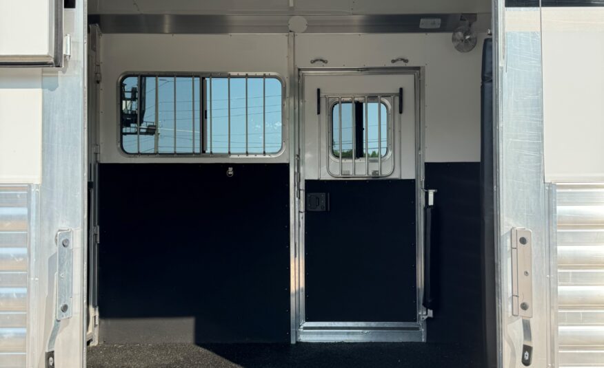 2022 4 STAR 2+1 W/ WERM, 10′ BOX STALL, 5′ DRESSING ROOM & MORE!! $67,500