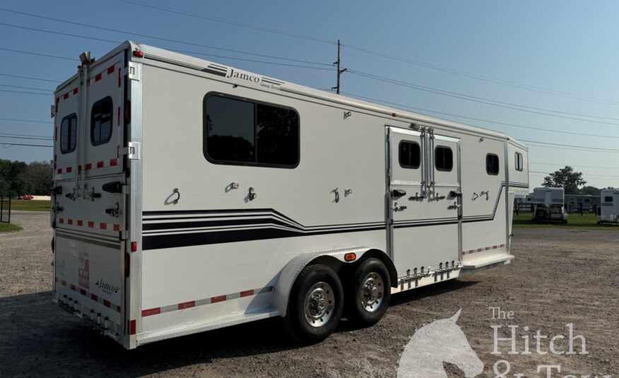 2004 JAMCO 2+1 GOOSENECK TRAILER $33,900