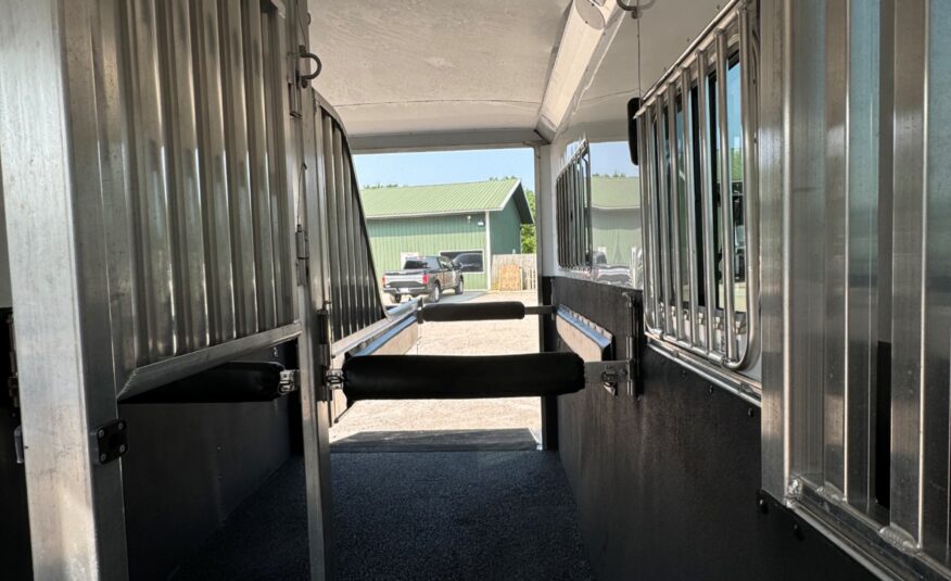 2022 4 STAR 2+1 W/ WERM, 10′ BOX STALL, 5′ DRESSING ROOM & MORE!! $67,500
