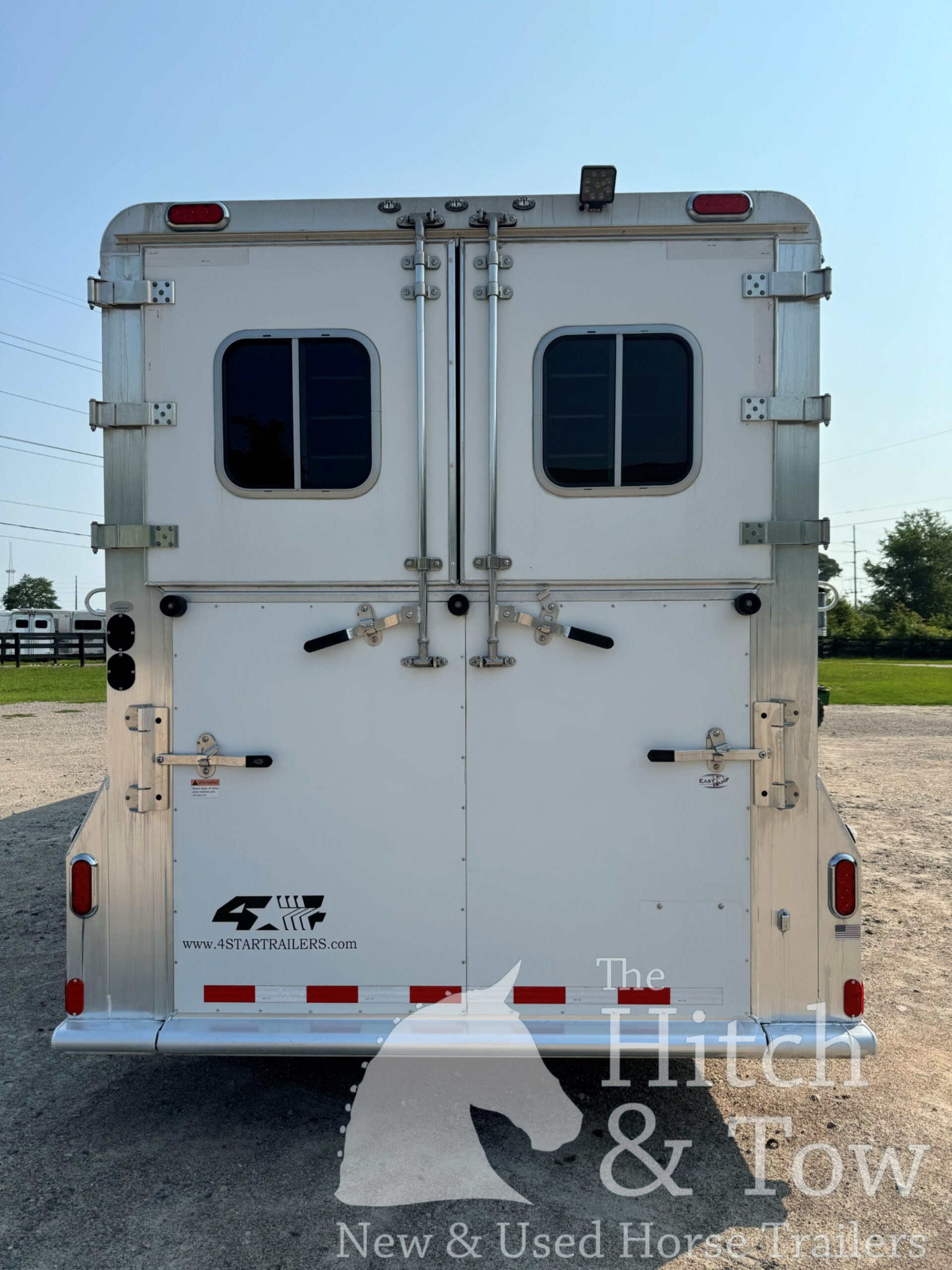 2022 4 STAR 2+1 W/ WERM, 10′ BOX STALL, 5′ DRESSING ROOM & MORE!! $67,500