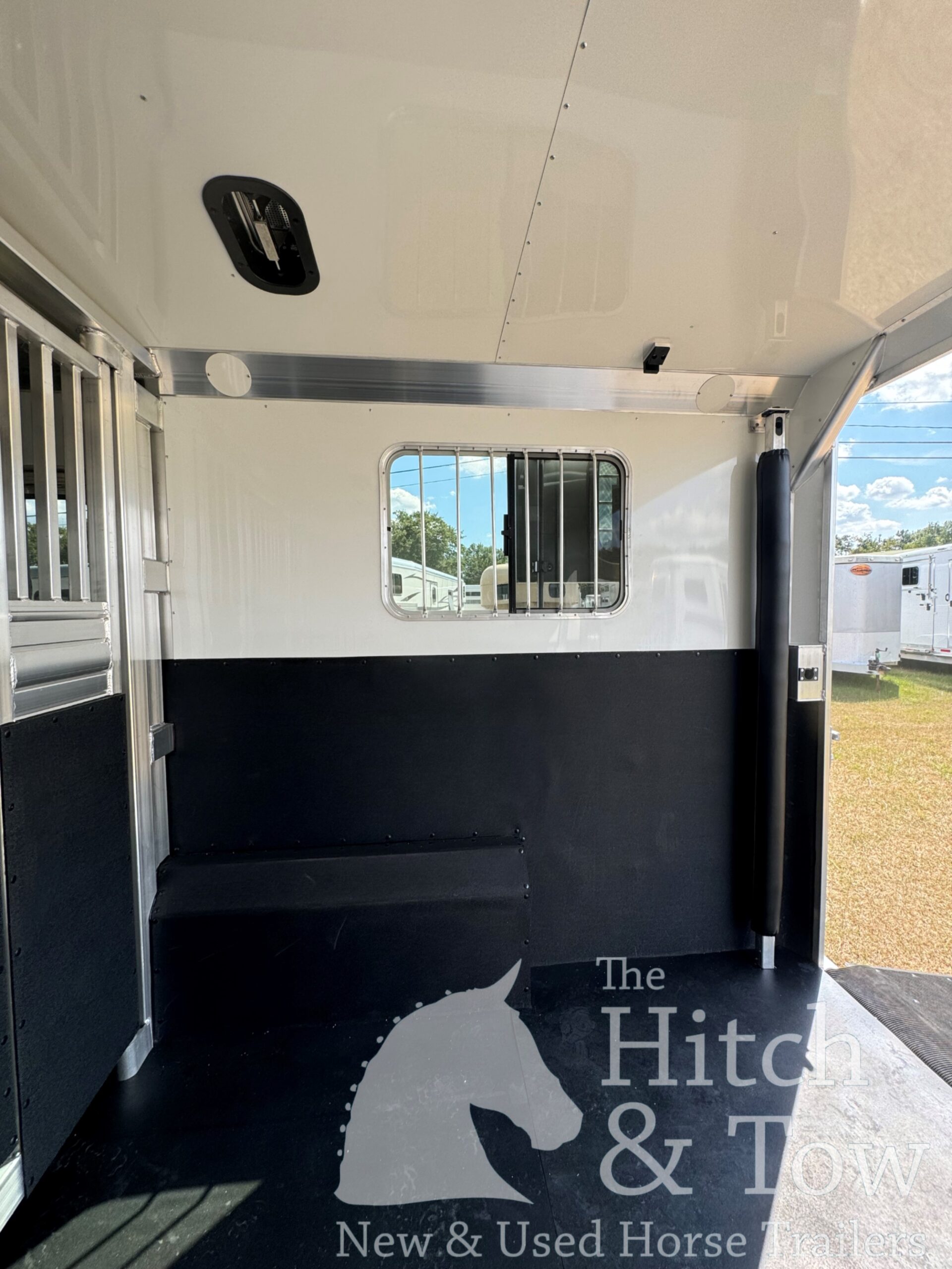 2026 4 STAR REVERSE LOAD 3+1 W/ 5′ DRESSING ROOM & UPGRADES! $71,995