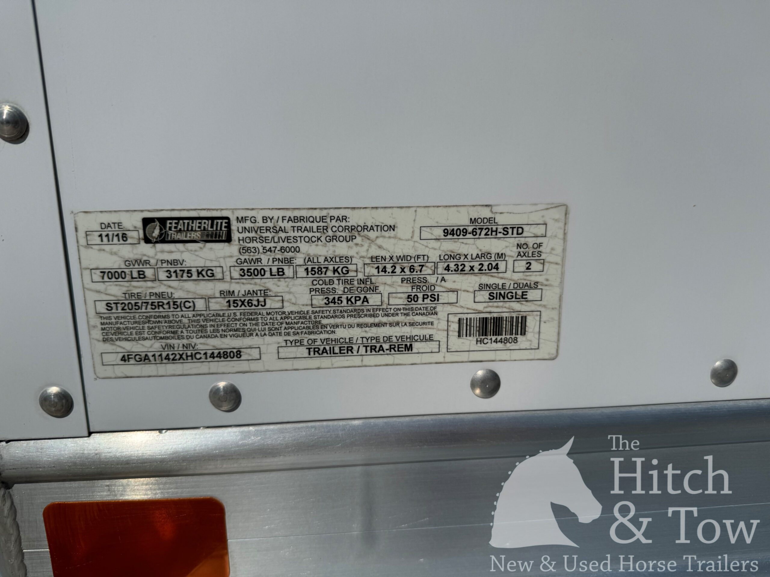 2017 FEATHERLITE 2 HORSE SLANT BUMPER PULL W/ LARGE DRESSING ROOM $20,900