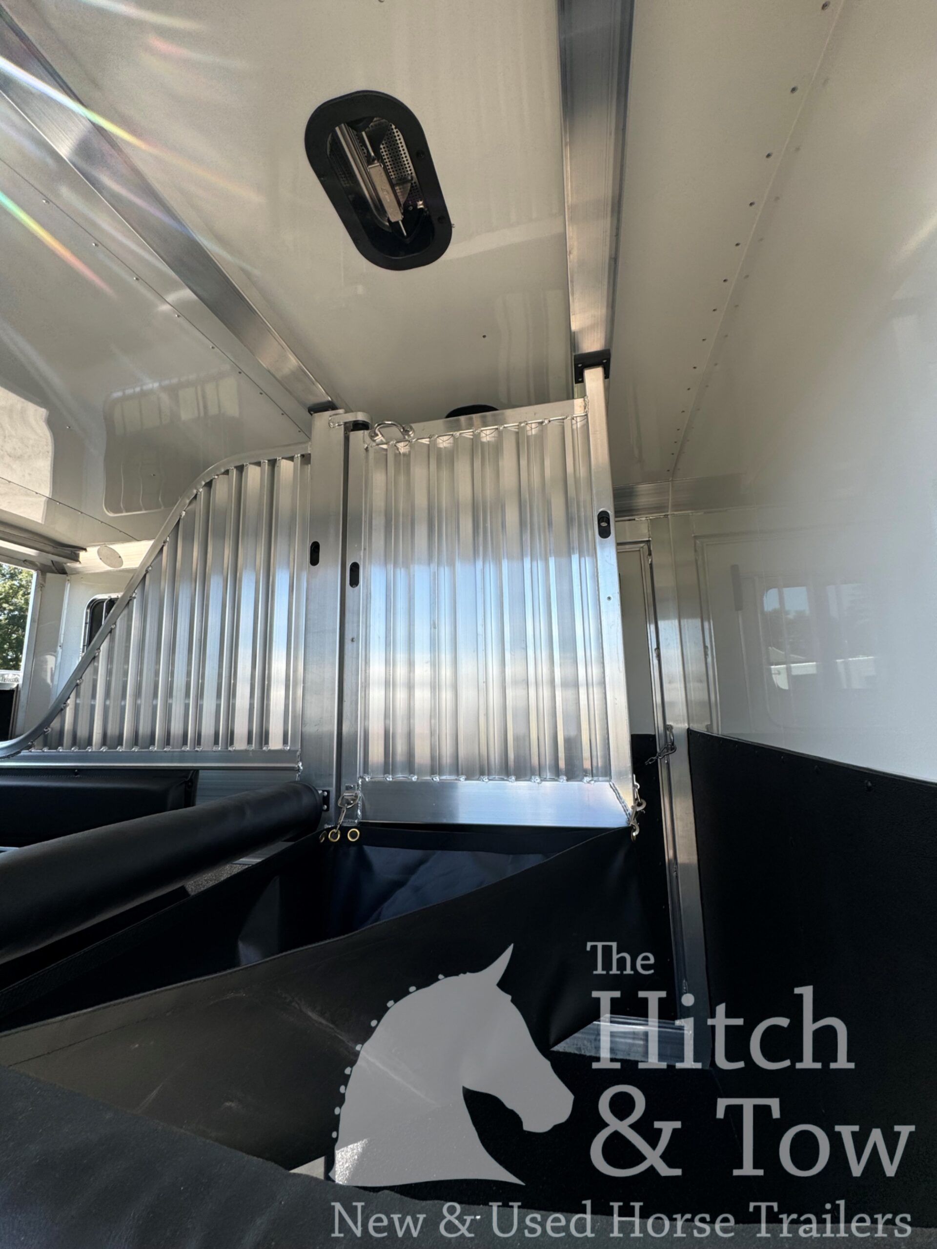 2025 4 STAR 2 HORSE GOOSENECK W/ UPGRADES! $43,900