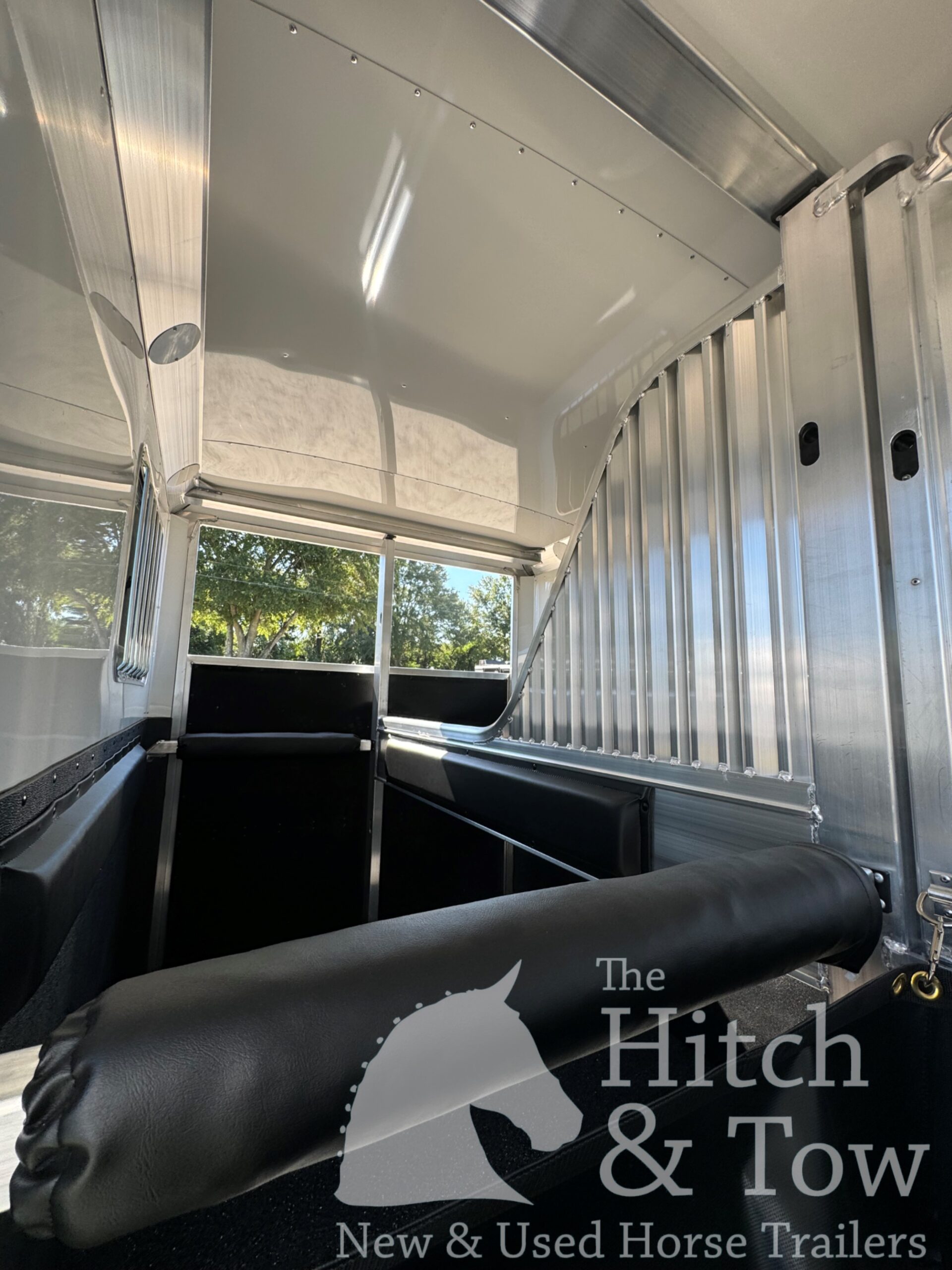 2025 4 STAR 2 HORSE GOOSENECK W/ UPGRADES! $43,900