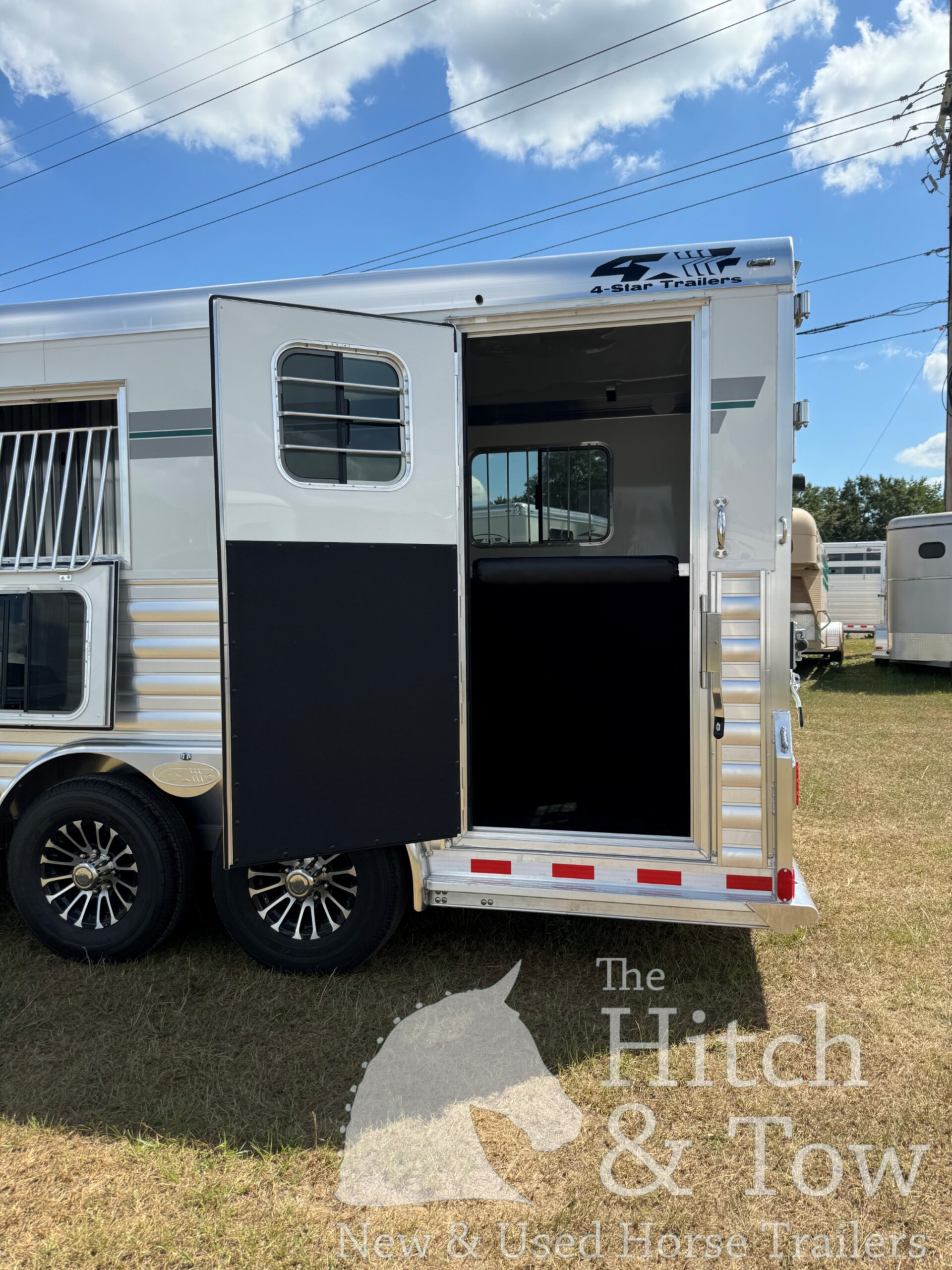 2026 4 STAR REVERSE LOAD 3+1 W/ 5′ DRESSING ROOM & UPGRADES! $71,995