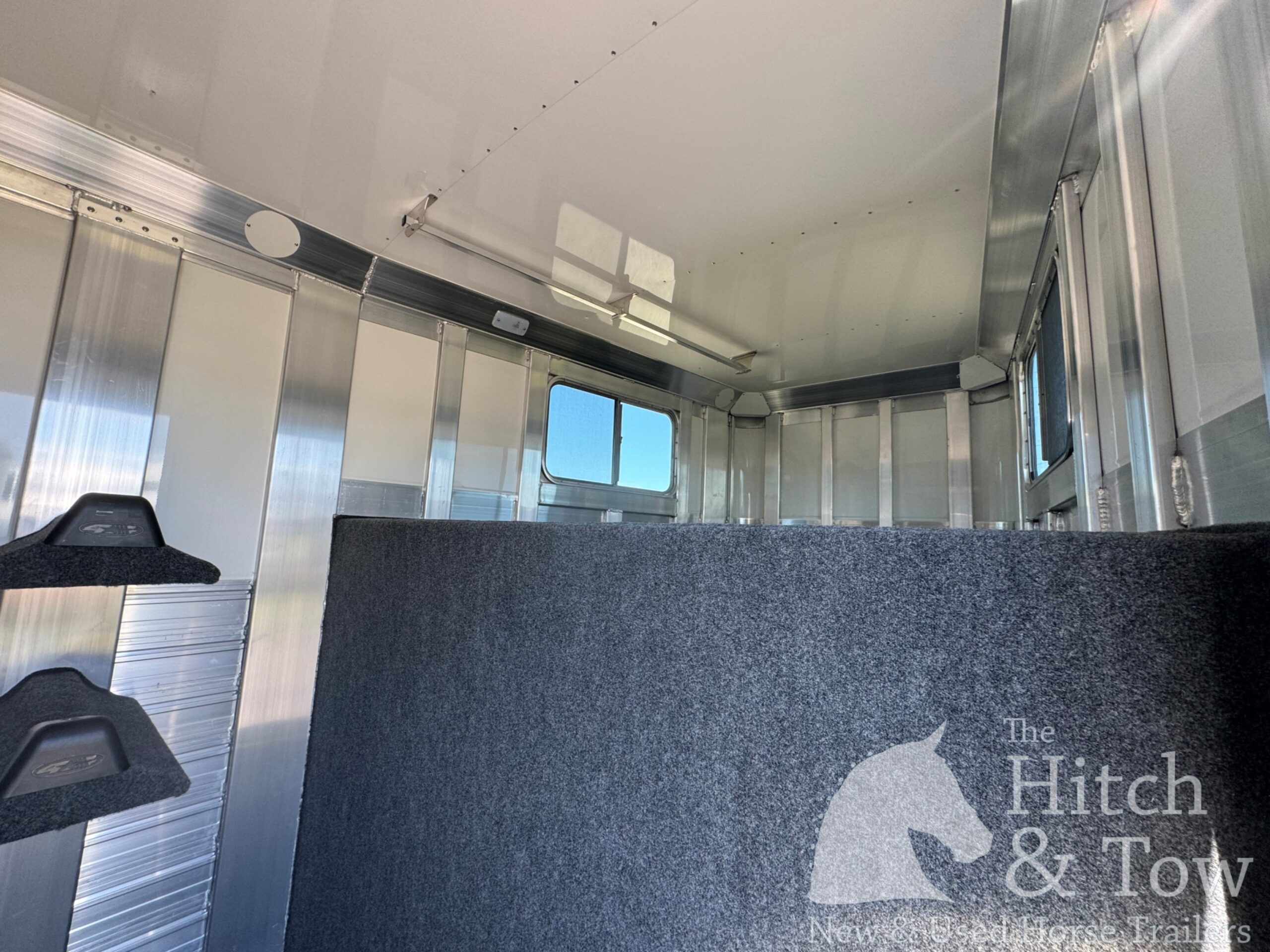 2025 4 STAR 2 HORSE GOOSENECK W/ UPGRADES! $43,900