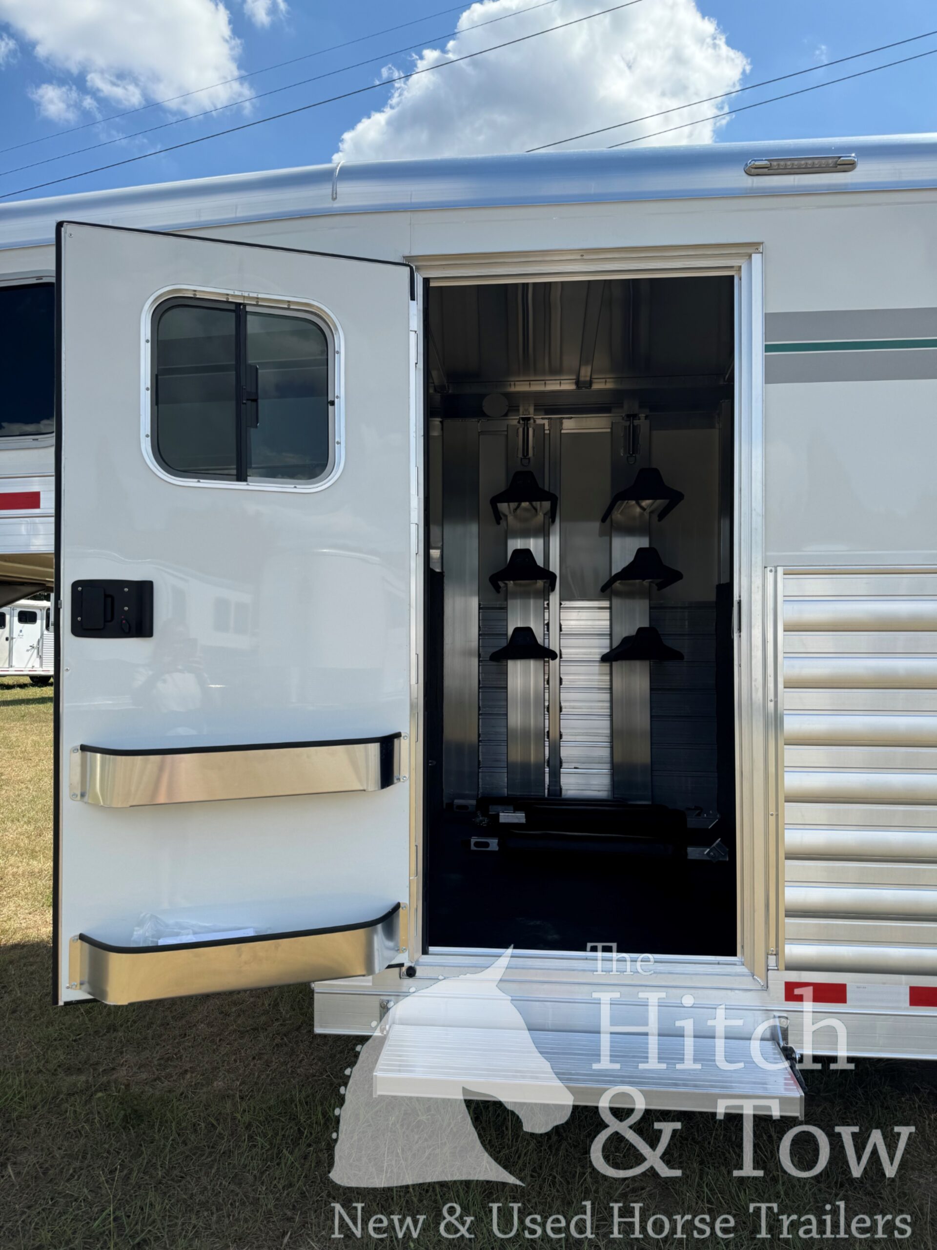2026 4 STAR REVERSE LOAD 3+1 W/ 5′ DRESSING ROOM & UPGRADES! $71,995