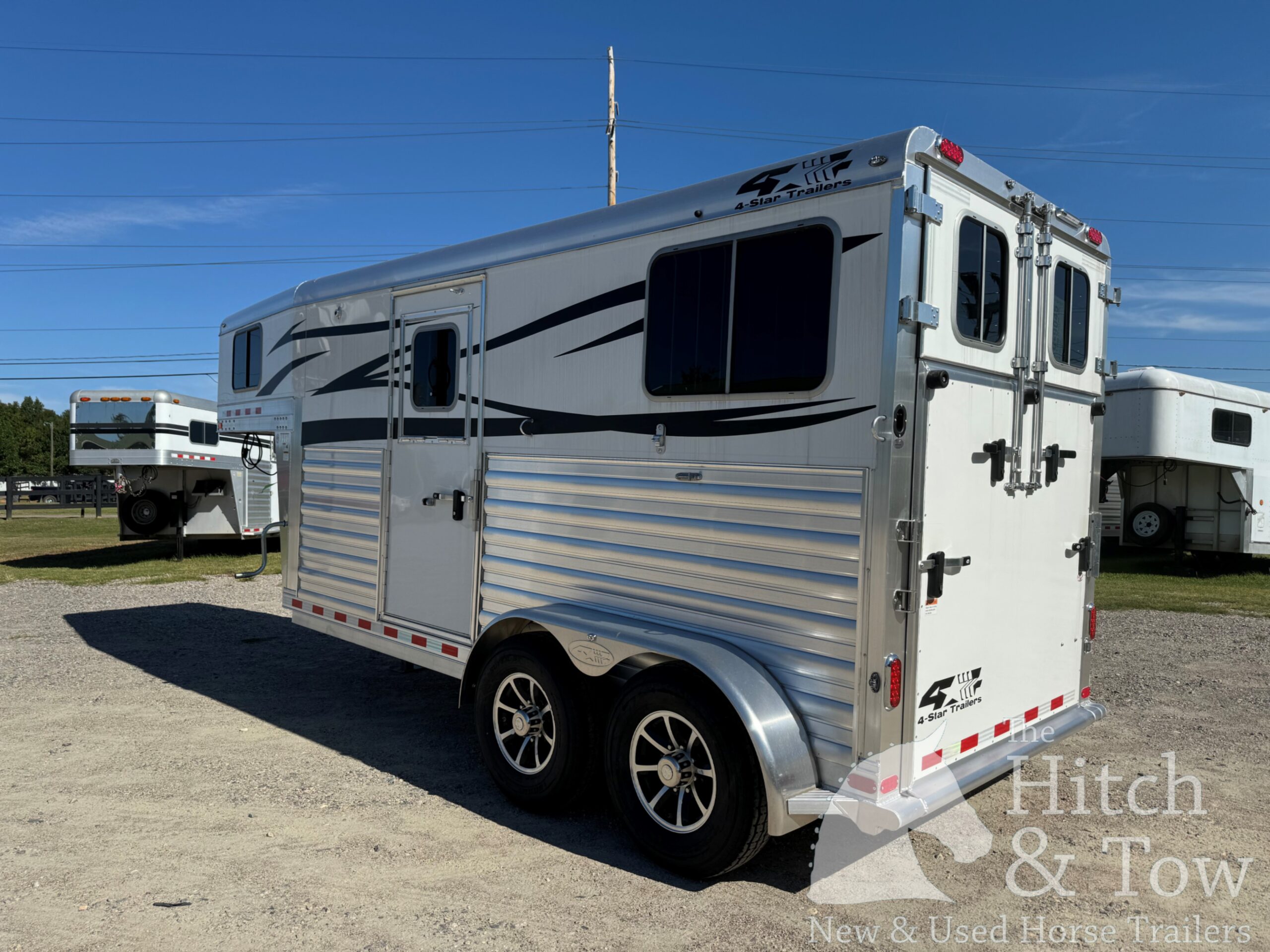 2025 4 STAR 2 HORSE GOOSENECK W/ UPGRADES! $43,900