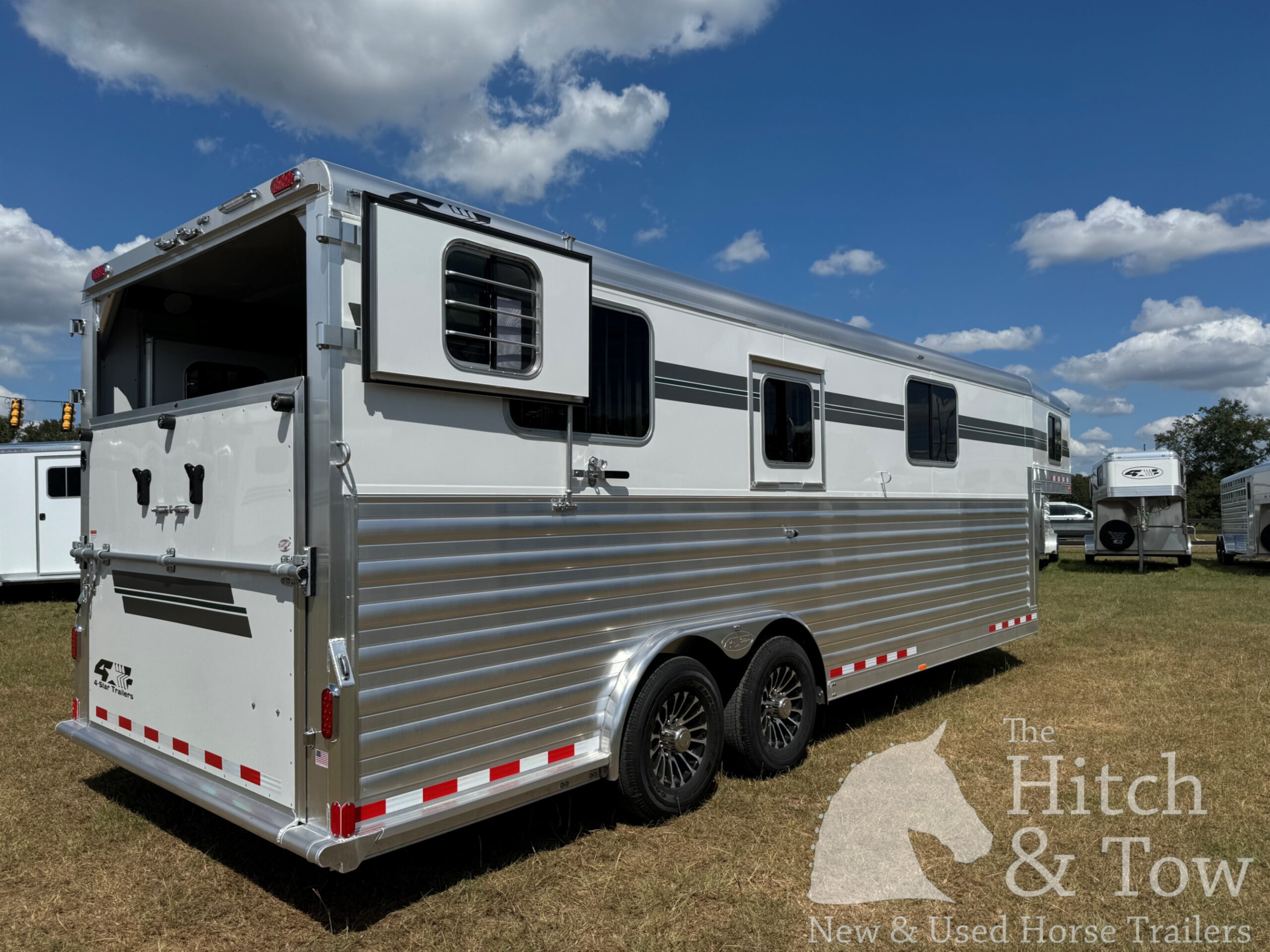 2026 4 STAR REVERSE LOAD 3+1 W/ 5′ DRESSING ROOM & UPGRADES! $71,995