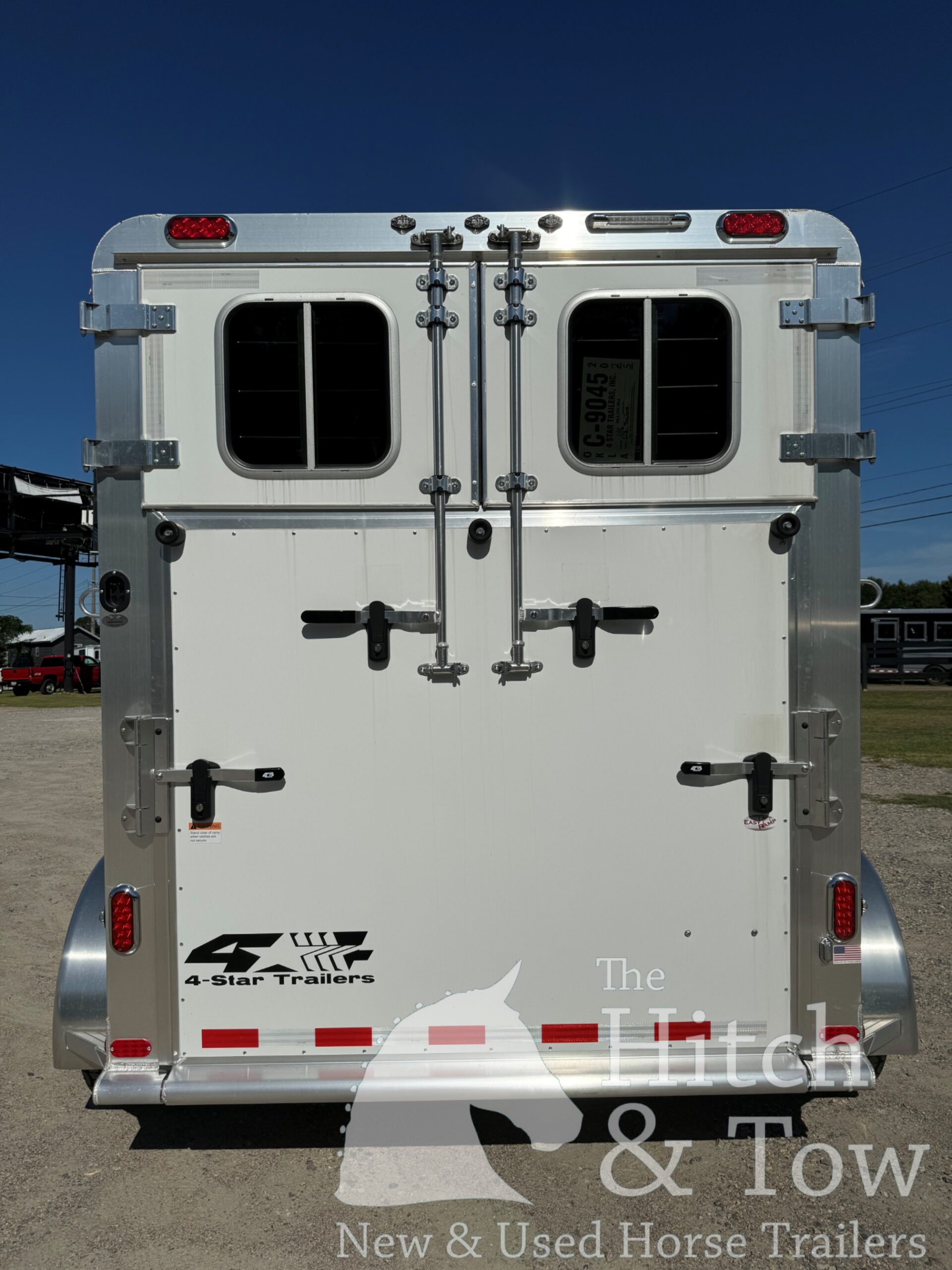 2025 4 STAR 2 HORSE GOOSENECK W/ UPGRADES! $43,900