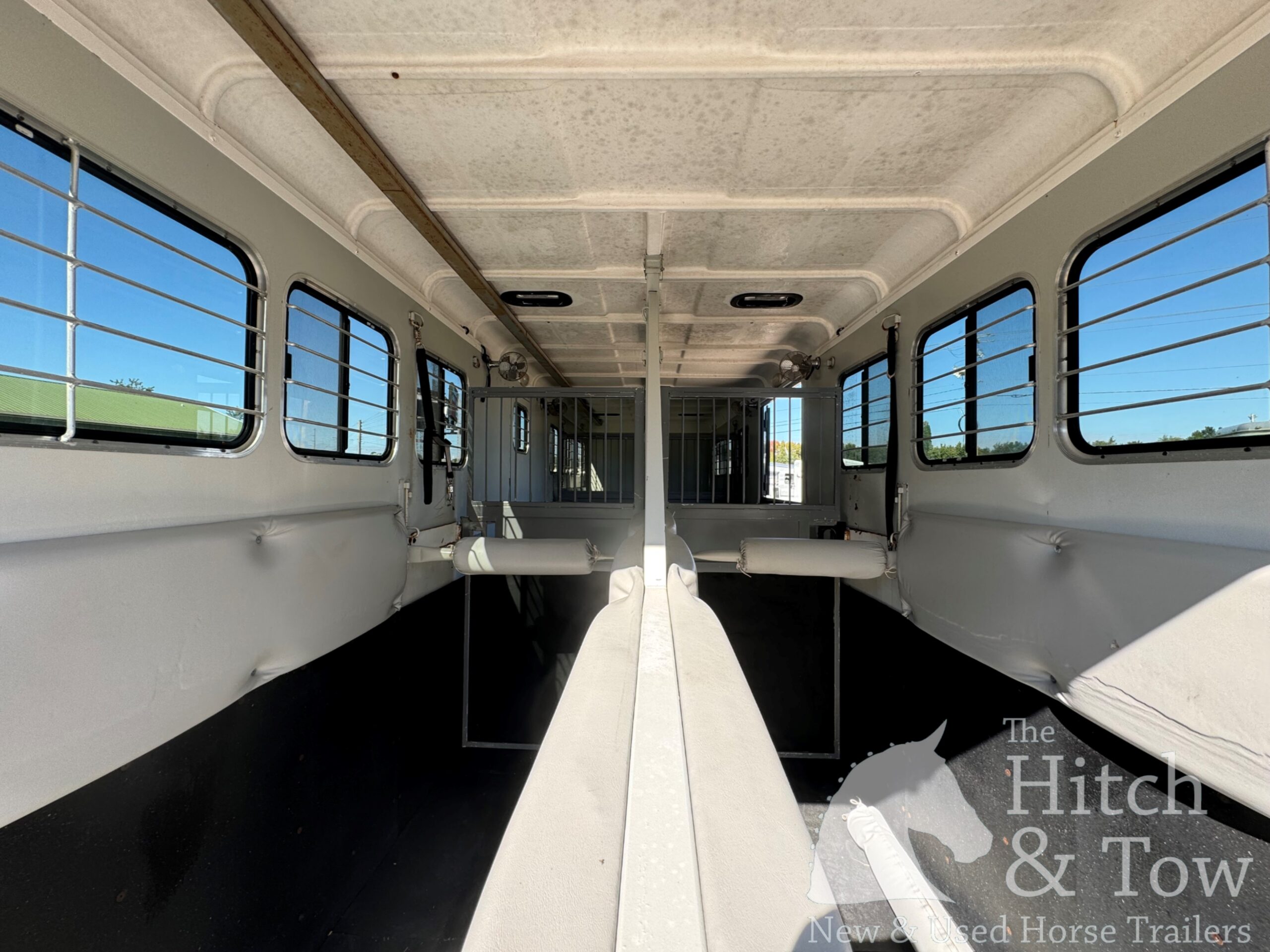 2017 EQUISPIRIT 4 HORSE HEAD TO HEAD TRAILER $42,900