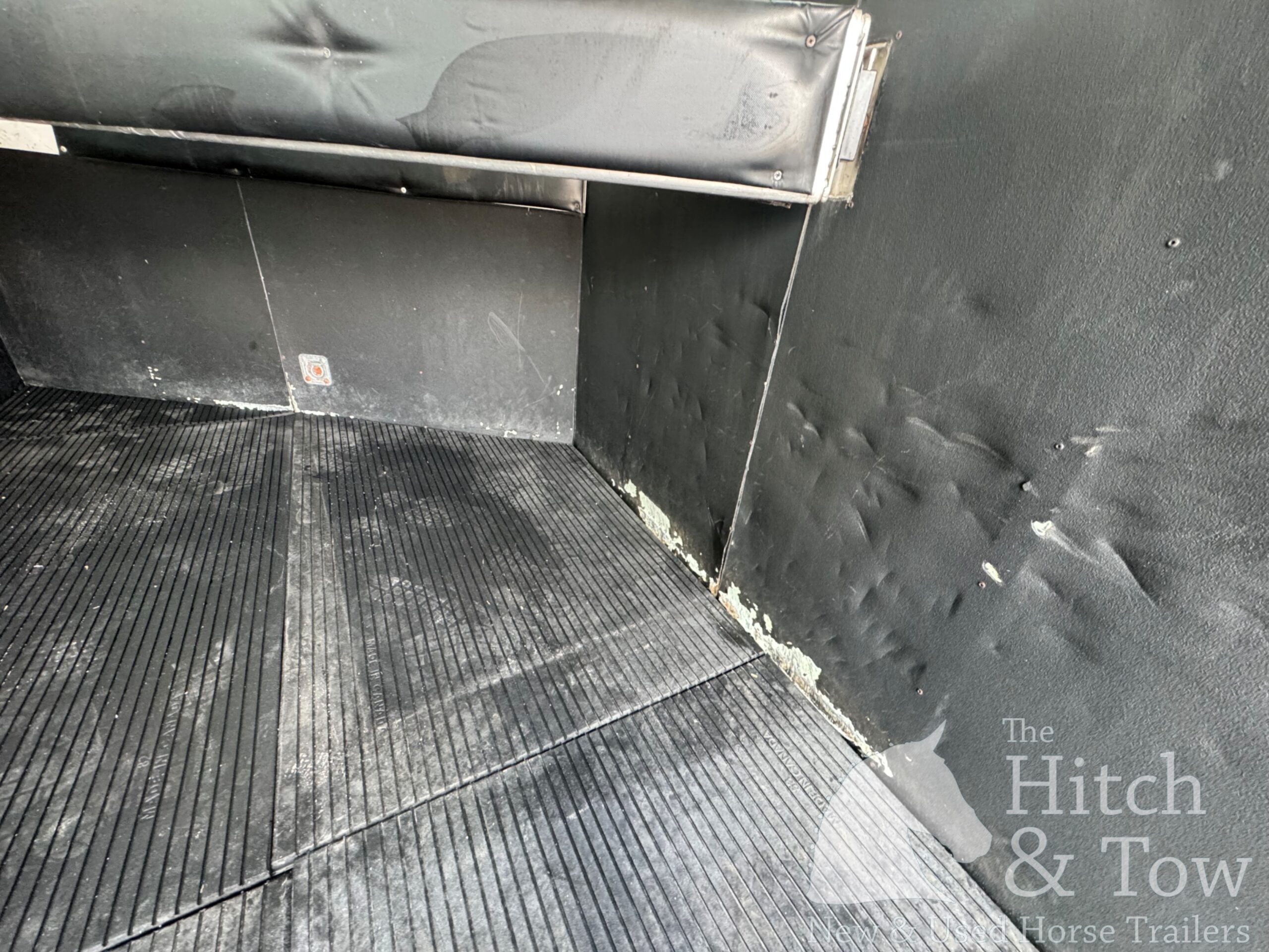 2014 SUNDOWNER SPORTMAN 3 HORSE GOOSENECK! $20,500