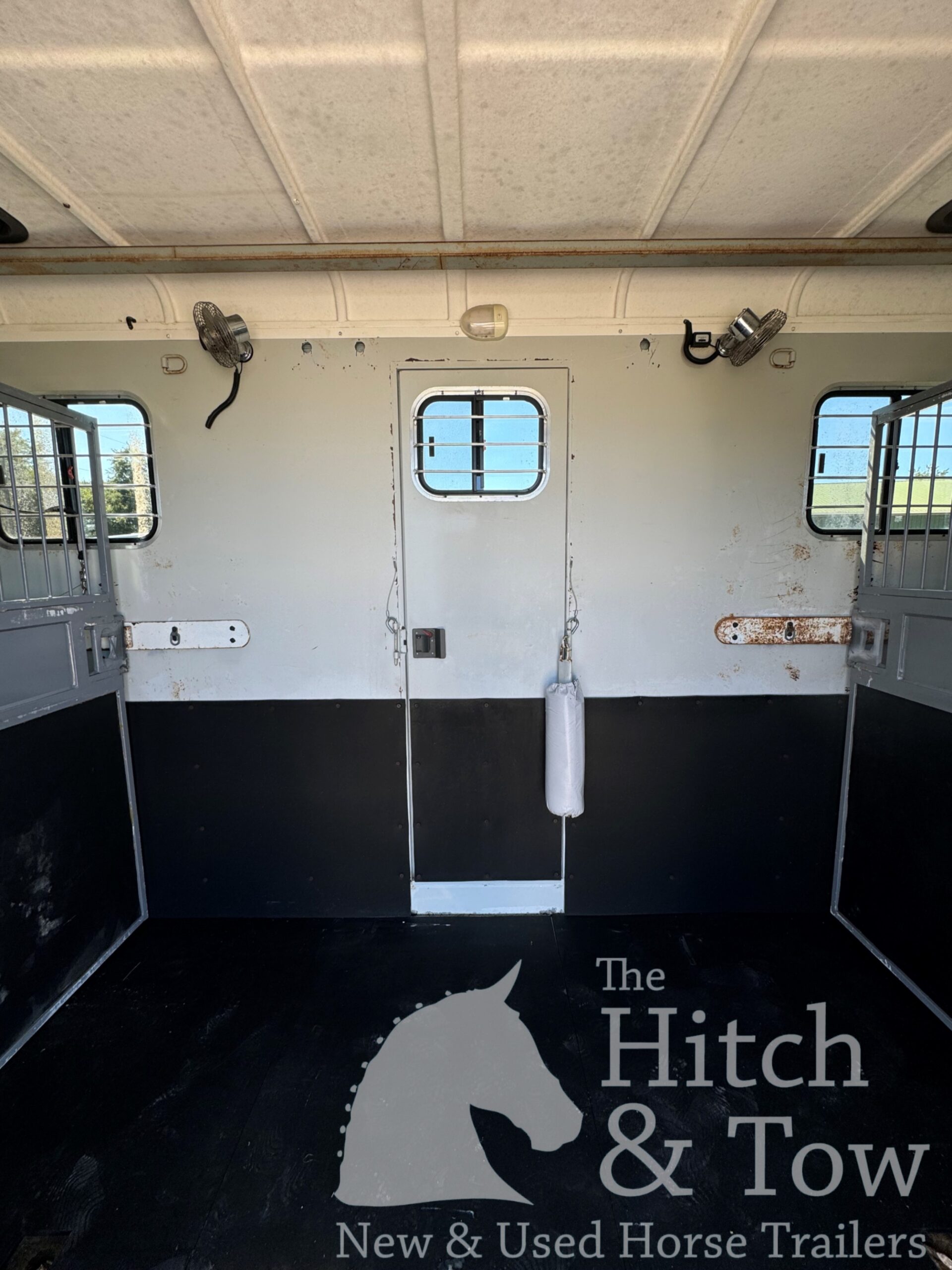 2017 EQUISPIRIT 4 HORSE HEAD TO HEAD TRAILER $42,900