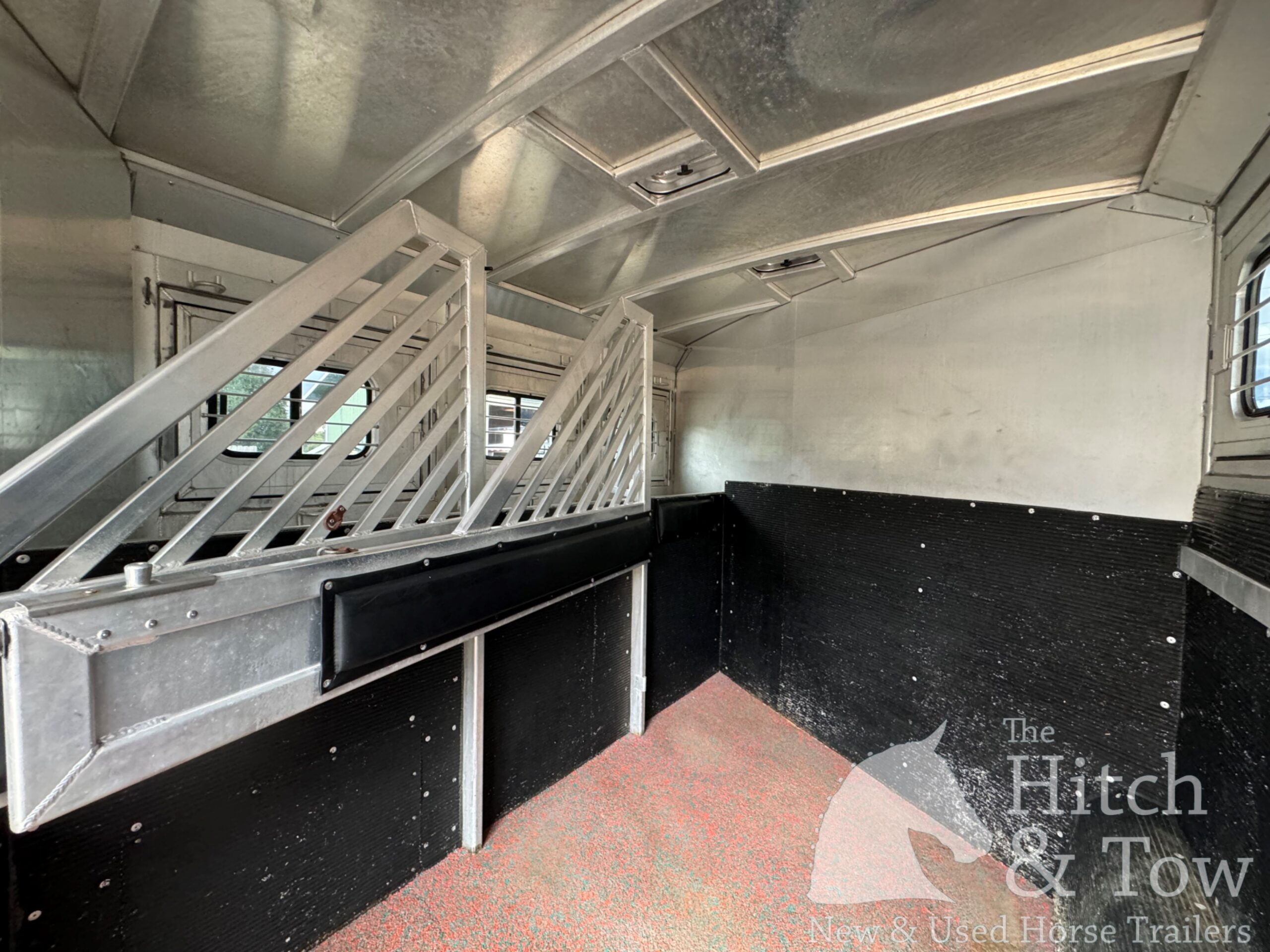 2003 BLOOMER 3 HORSE GOOSENECK W/ 12′ LQ $39,000