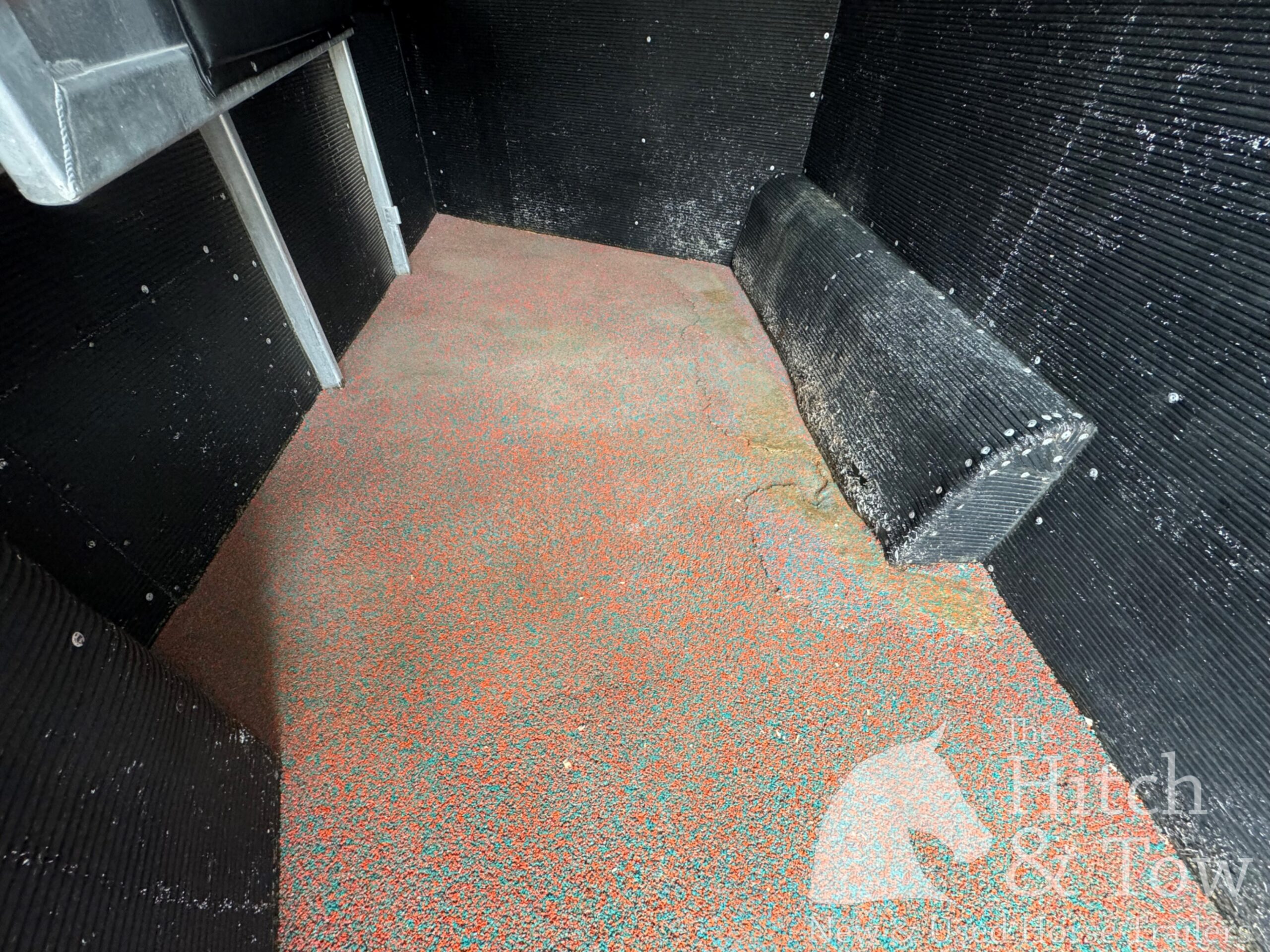 2003 BLOOMER 3 HORSE GOOSENECK W/ 12′ LQ $39,000