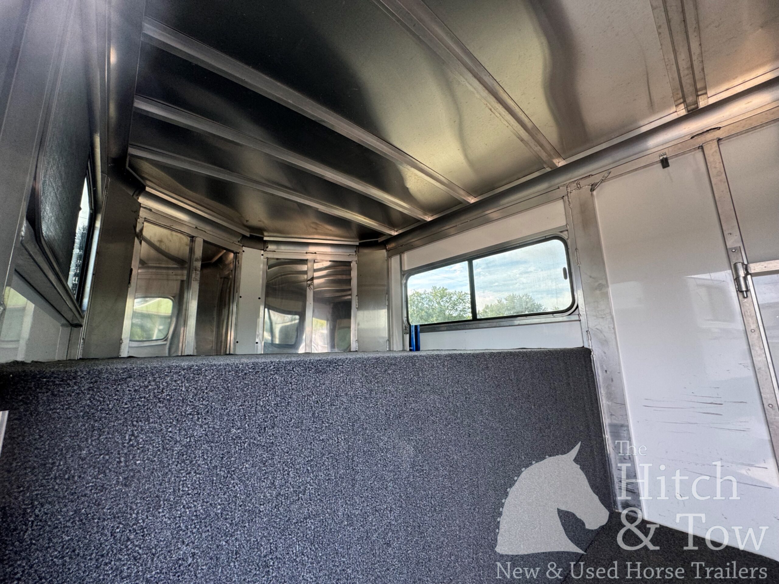 2014 SUNDOWNER SPORTMAN 3 HORSE GOOSENECK! $20,500