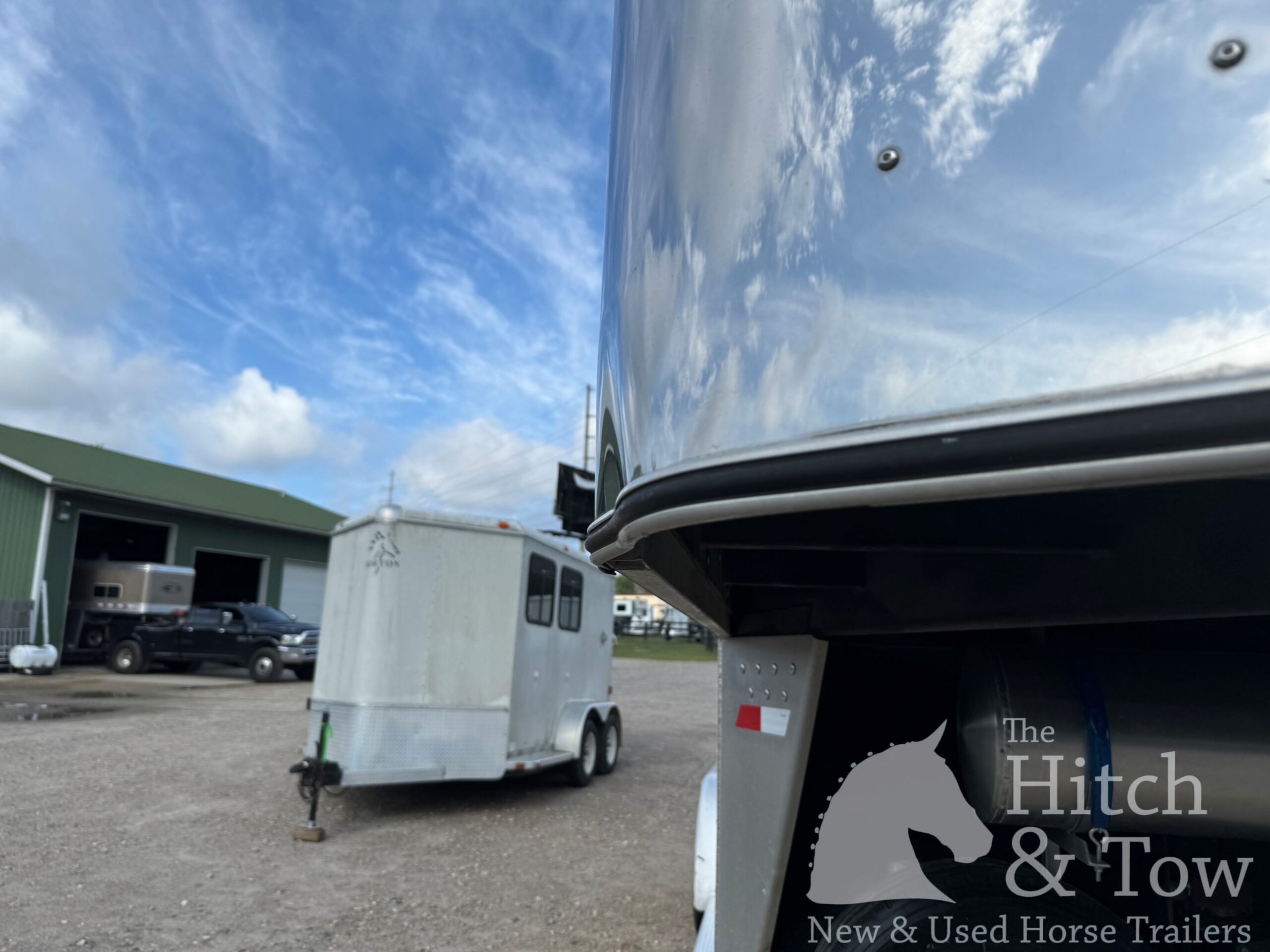 2014 SUNDOWNER SPORTMAN 3 HORSE GOOSENECK! $20,500